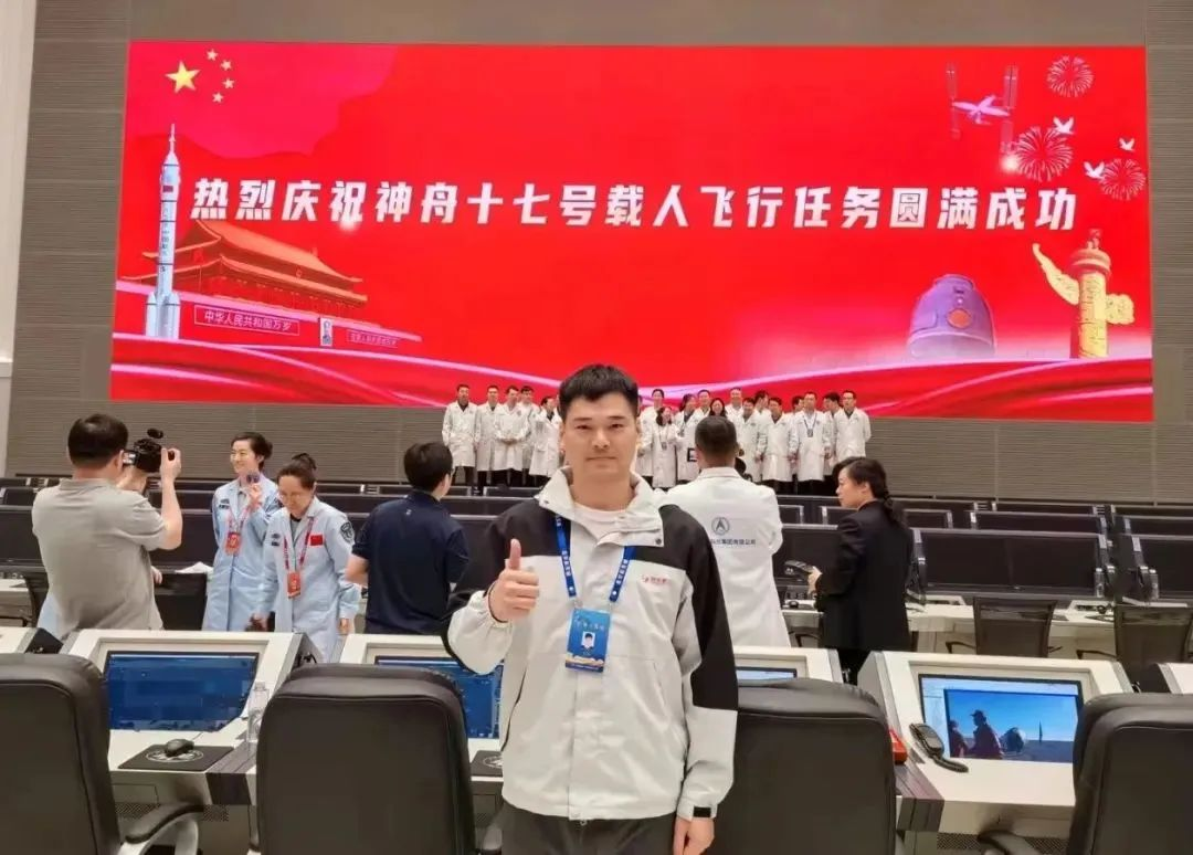 神舟十九號發(fā)射圓滿成功，中國航天又見大紅屏！