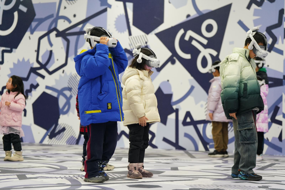 VR大空間 | 利亞德·德火科技攜手新華網(wǎng)、北京天文館打造宇宙探索新體驗(yàn)